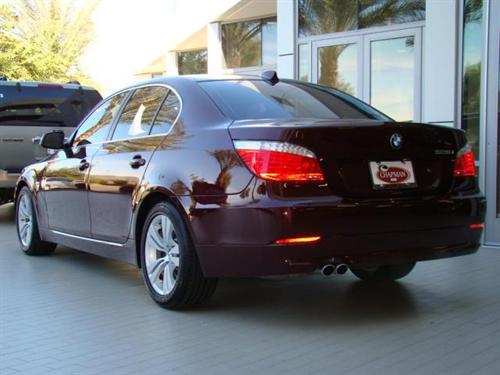 BMW 5 series 2010 photo 1