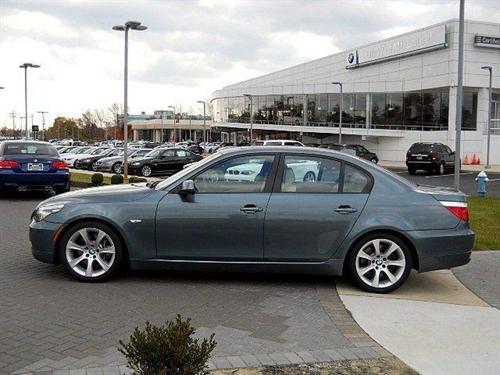 BMW 5 series 2010 photo 1