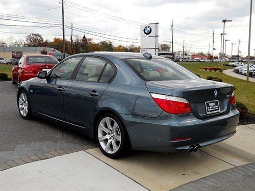 BMW 5 series 2010 photo 2