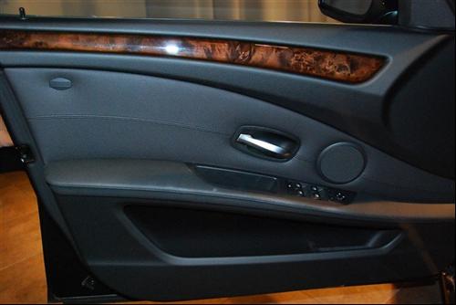 BMW 5 series 2010 photo 1