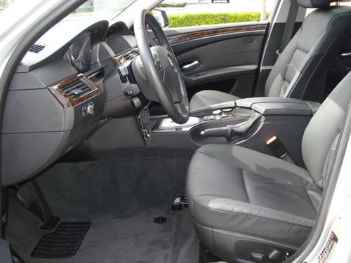 BMW 5 series 2010 photo 2