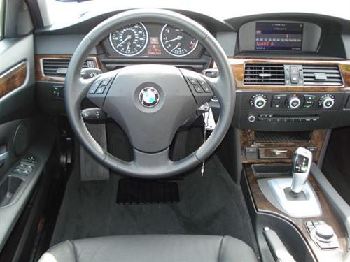 BMW 5 series 2010 photo 3