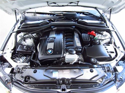 BMW 5 series 2010 photo 3