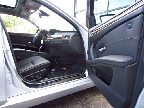 BMW 5 series 2010 photo 4