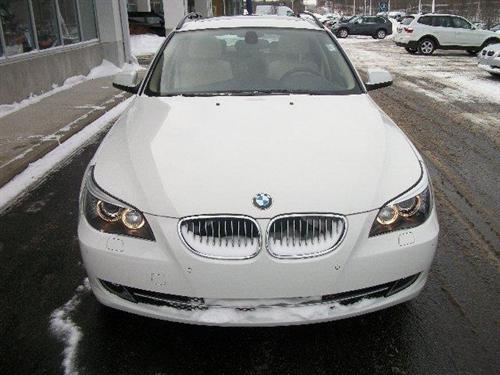 BMW 5 series 2010 photo 1