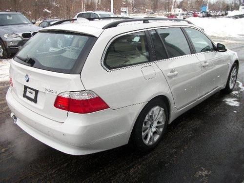 BMW 5 series 2010 photo 4