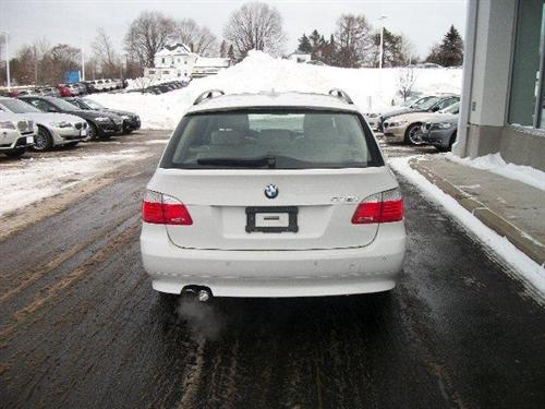 BMW 5 series 2010 photo 5