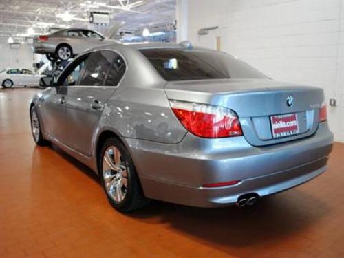 BMW 5 series 2010 photo 2