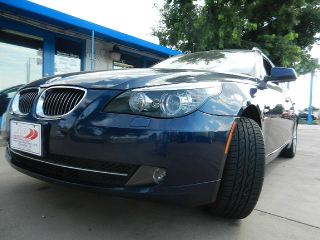 BMW 5 series 2010 photo 4