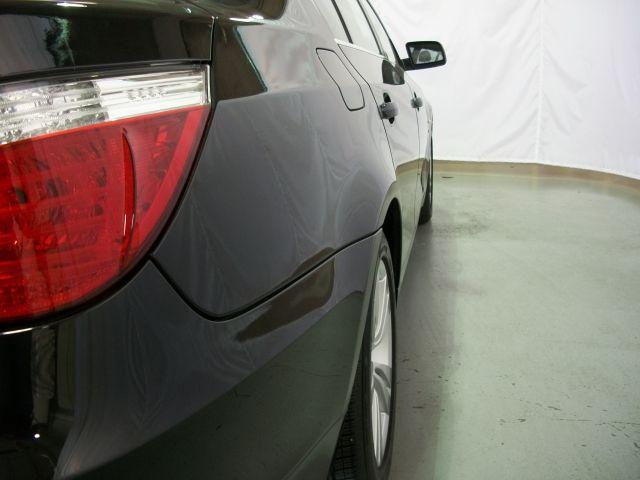 BMW 5 series 2010 photo 3