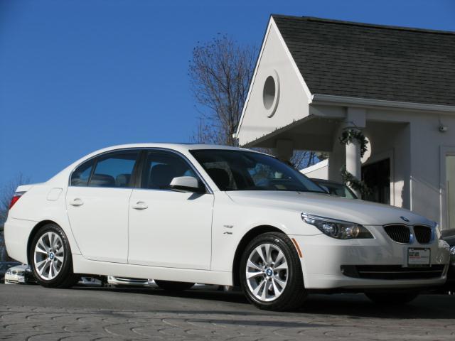 BMW 5 series 2010 photo 2