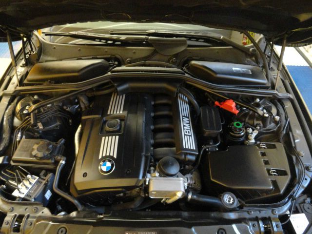 BMW 5 series 2010 photo 1