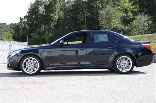 BMW 5 series 2010 photo 2