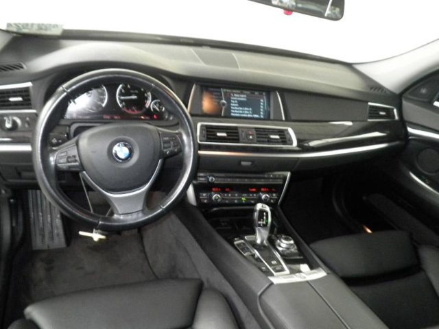 BMW 5 series 2010 photo 1