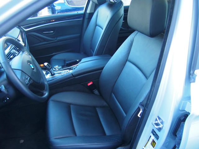 BMW 5 series 146 Cutaway Sedan