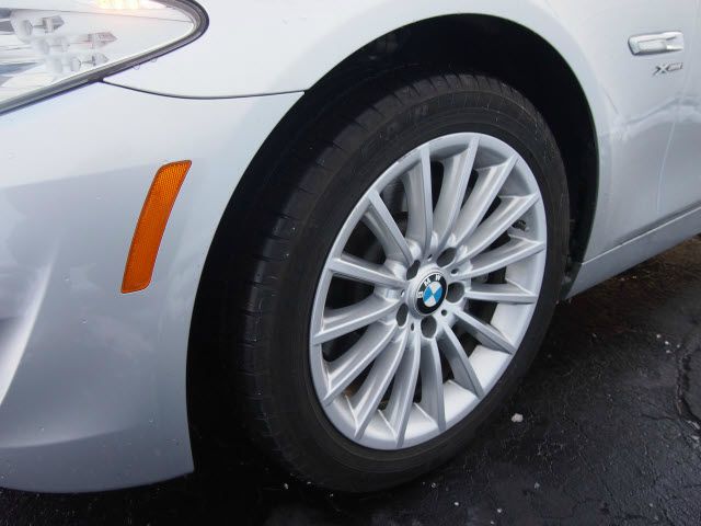 BMW 5 series 2011 photo 4