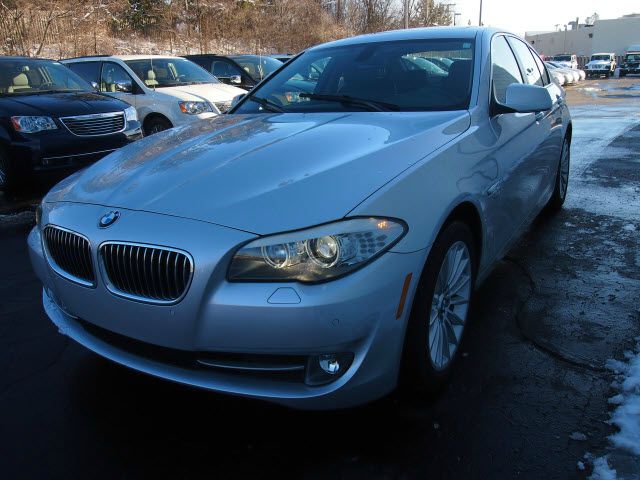 BMW 5 series 2011 photo 7