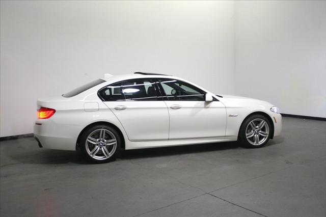 BMW 5 series 2011 photo 1