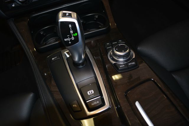 BMW 5 series 2011 photo 1