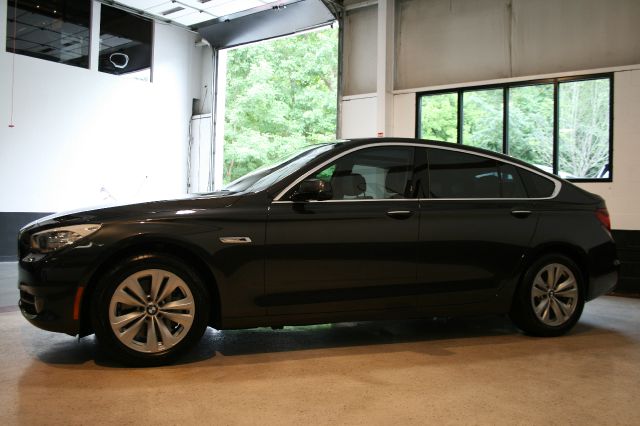 BMW 5 series 2011 photo 3