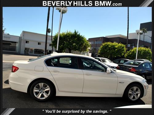 BMW 5 series 2011 photo 2