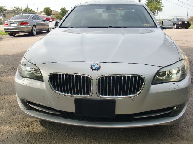 BMW 5 series 2011 photo 4