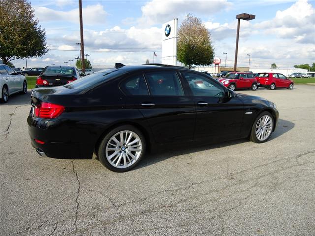 BMW 5 series 2011 photo 1