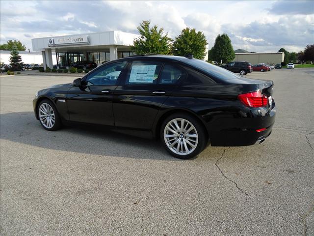 BMW 5 series 2011 photo 4