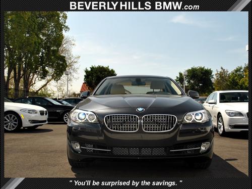 BMW 5 series 2011 photo 2