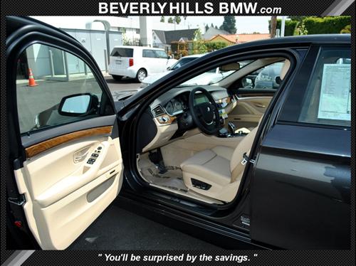 BMW 5 series 2011 photo 1