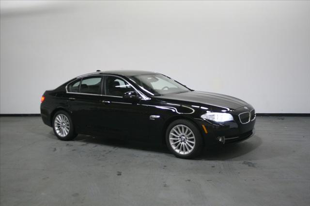 BMW 5 series 2011 photo 1