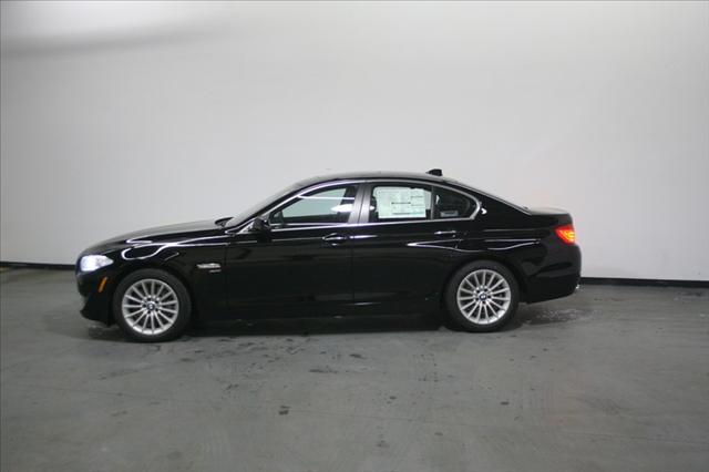 BMW 5 series 2011 photo 3