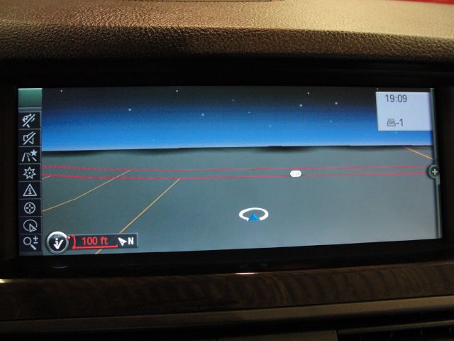 BMW 5 series 2011 photo 2