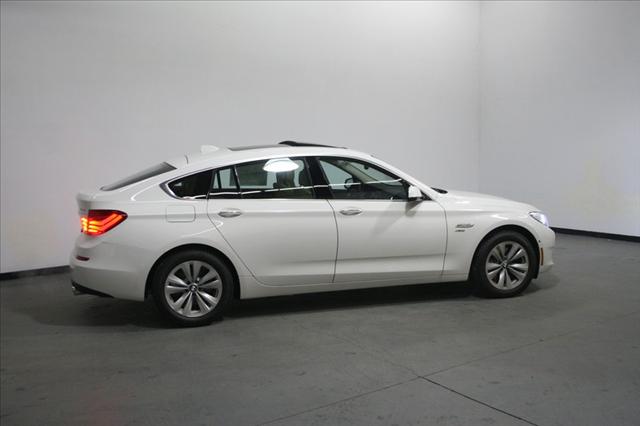 BMW 5 series 2011 photo 1