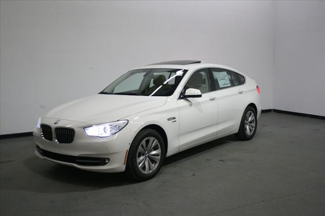 BMW 5 series 2011 photo 2