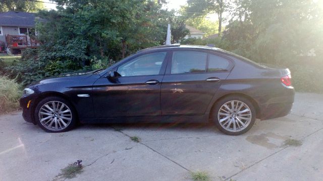 BMW 5 series 2011 photo 3