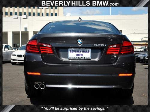 BMW 5 series 2011 photo 1