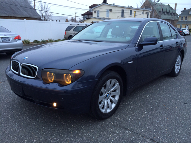BMW 7-Series 2002 photo 2