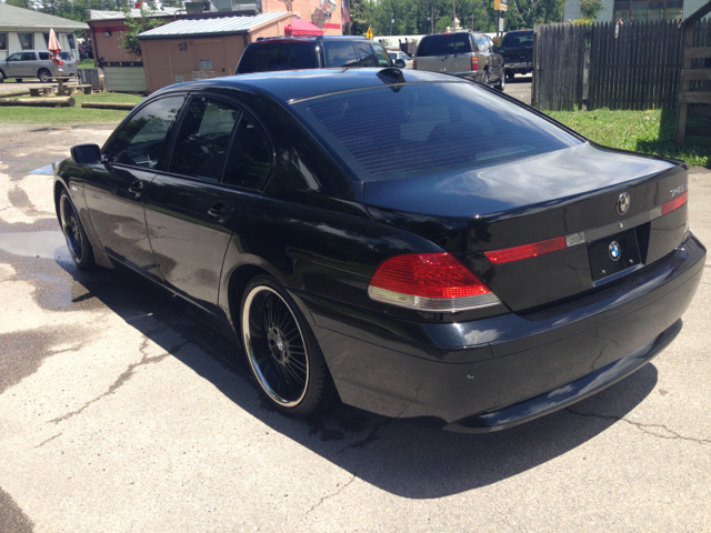 BMW 7-Series 2003 photo 1