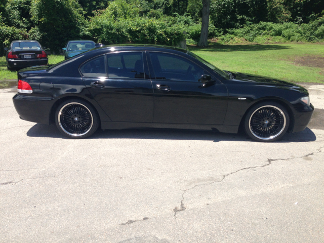 BMW 7-Series 2003 photo 2