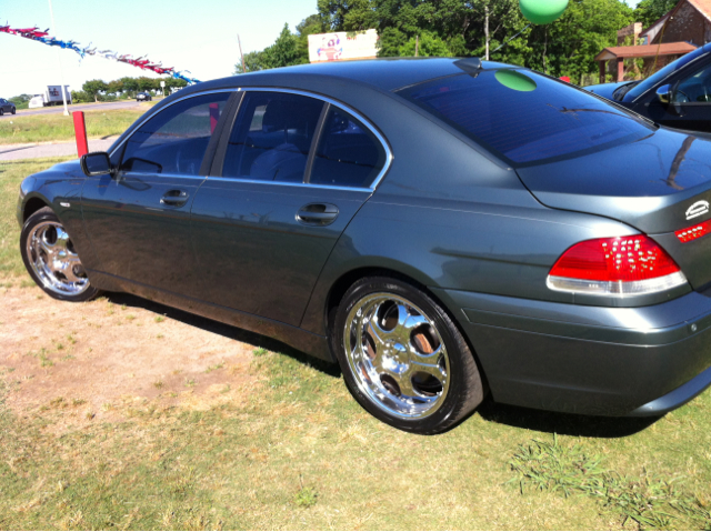 BMW 7-Series 2003 photo 2