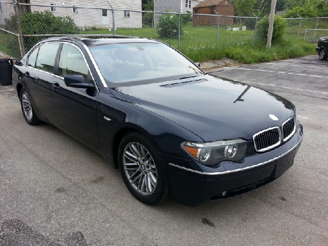 BMW 7-Series 2003 photo 2