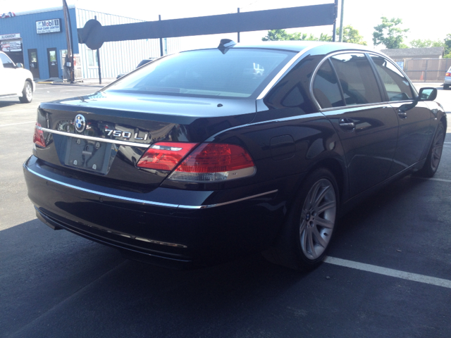 BMW 7-Series 2006 photo 1