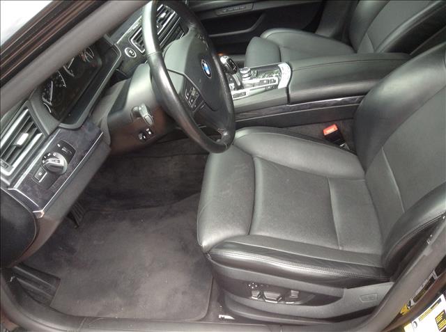BMW 7-Series 2010 photo 3