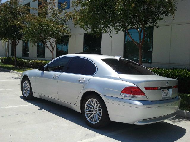 BMW 745i 2004 photo 3