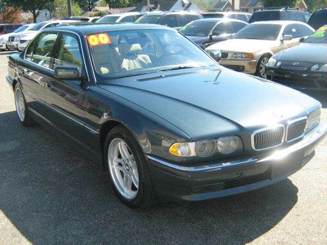 BMW 7 series 2000 photo 2