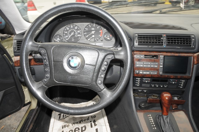 BMW 7 series 2000 photo 0