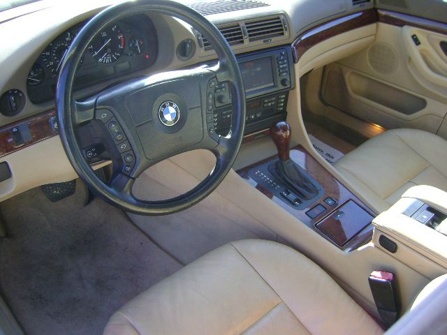 BMW 7 series 2001 photo 2