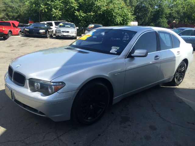 BMW 7 series 2002 photo 2