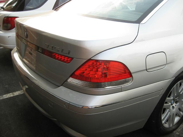 BMW 7 series 2003 photo 0